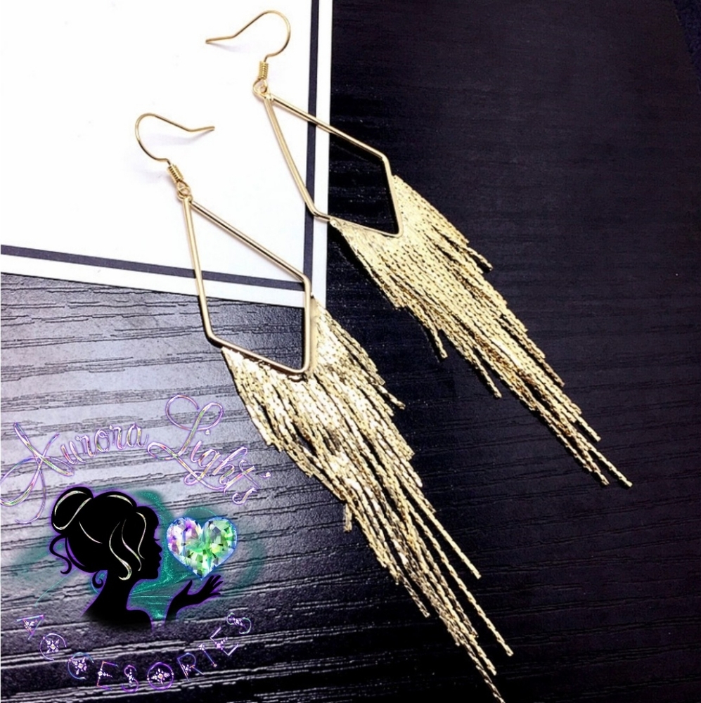 Gold tone shimmer earrings